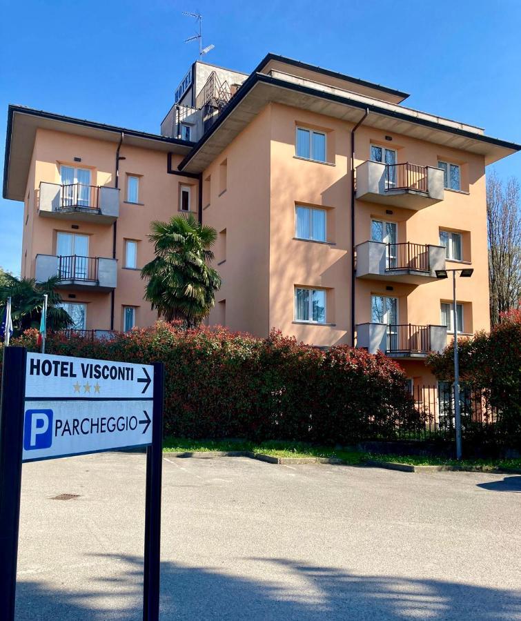 Hotel Visconti Мельцо Екстер'єр фото