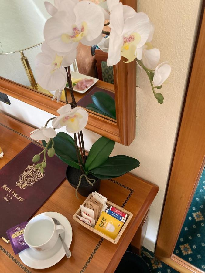 Hotel Visconti Мельцо Екстер'єр фото