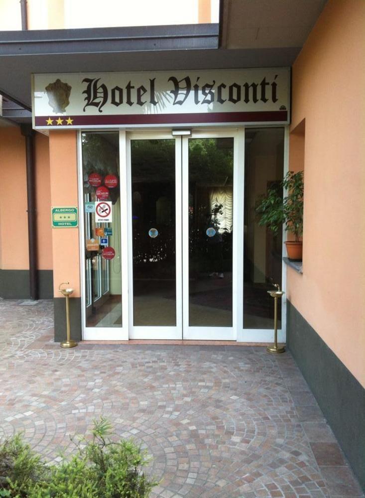 Hotel Visconti Мельцо Екстер'єр фото