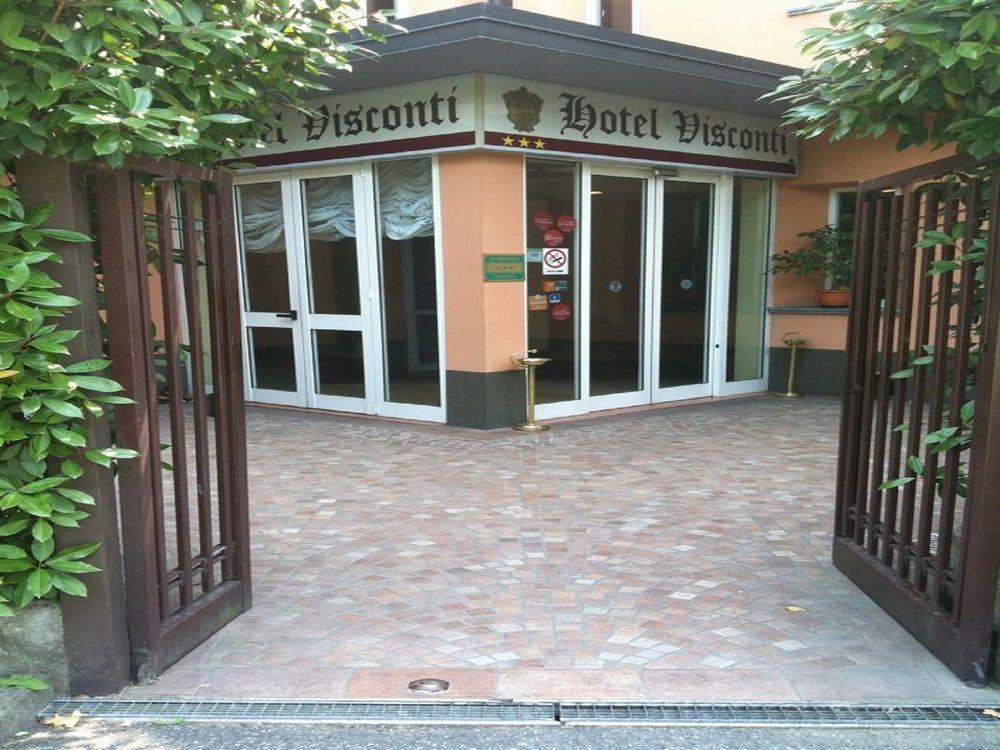 Hotel Visconti Мельцо Екстер'єр фото
